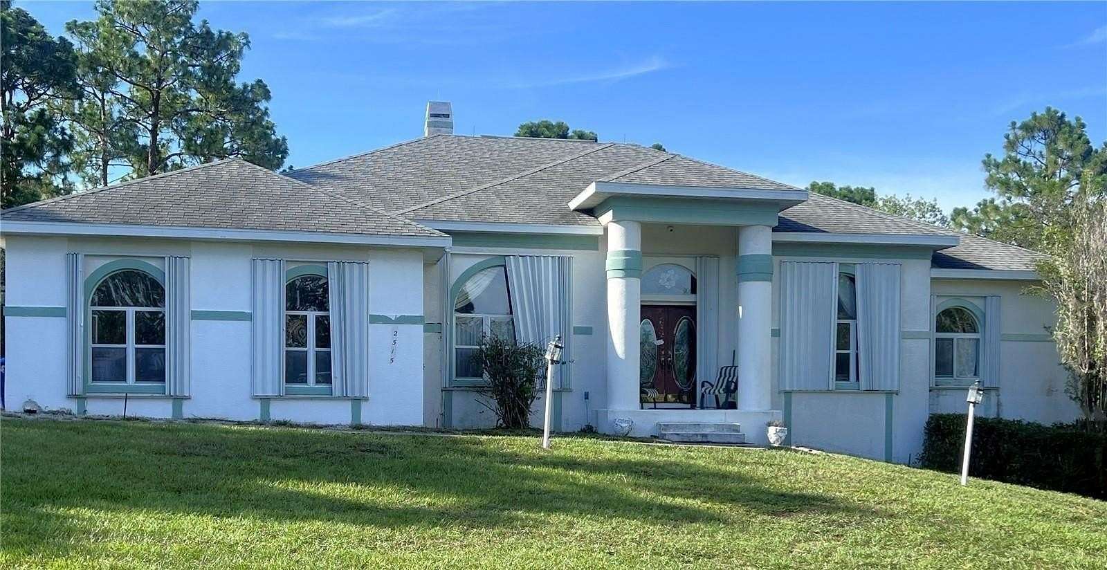 2.52 Acres of Land with Home for Sale in Inverness, Florida