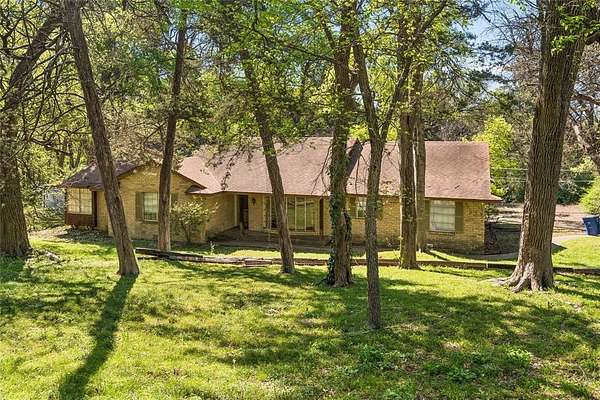 2 Acres of Land with Home for Sale in Dallas, Texas