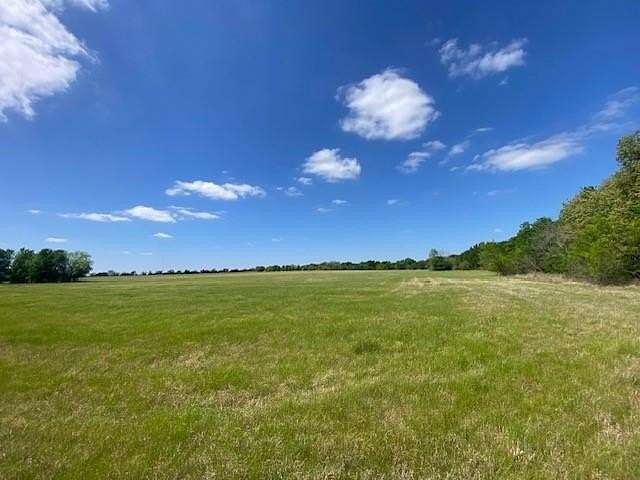 20 Acres of Land for Sale in Lott, Texas
