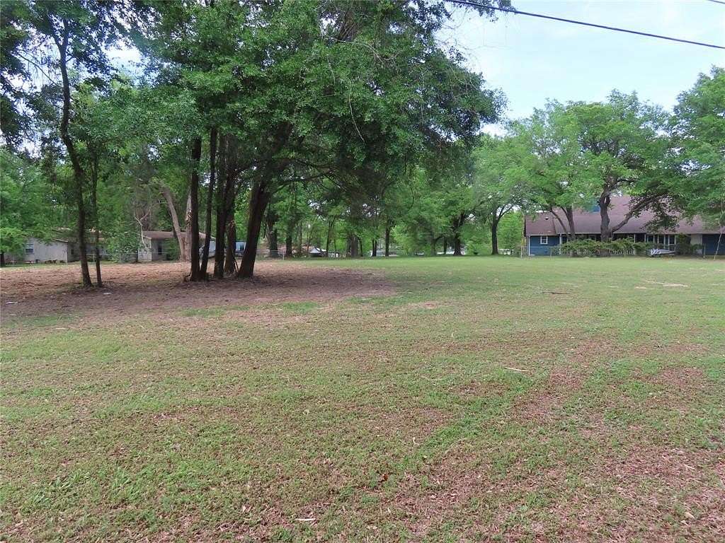 0.6 Acres of Residential Land for Sale in Mabank, Texas