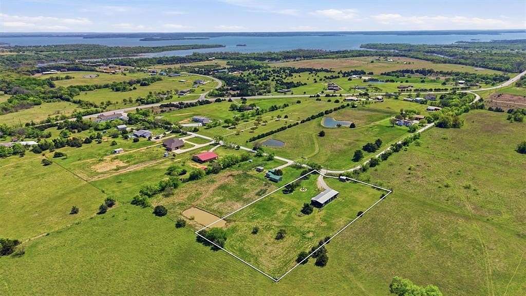 2.48 Acres of Land with Home for Sale in Valley View, Texas