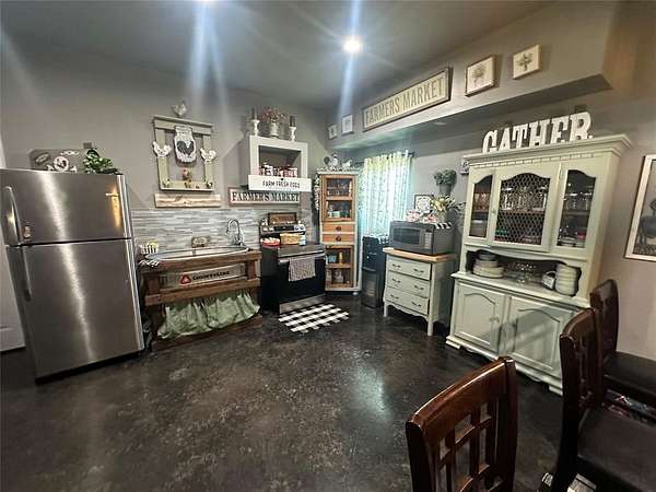 5.5 Acres of Land with Home for Sale in Rio Vista, Texas