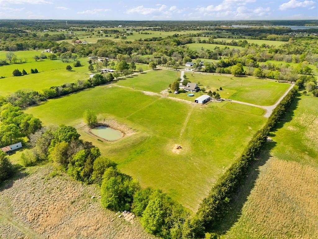 17.9 Acres of Land with Home for Sale in Bonham, Texas