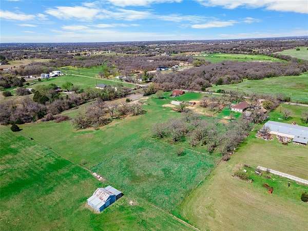 4 Acres of Residential Land for Sale in Reno, Texas