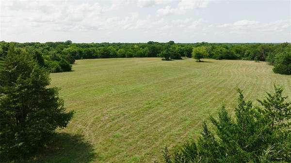 10 Acres of Residential Land for Sale in Bonham, Texas