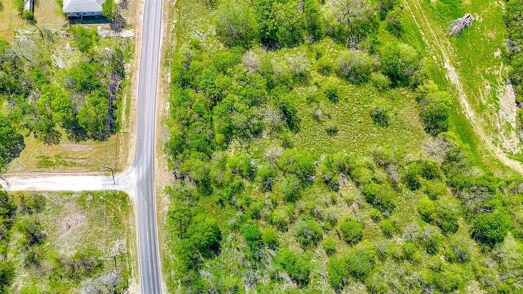 2 Acres of Residential Land for Sale in Dawson, Texas