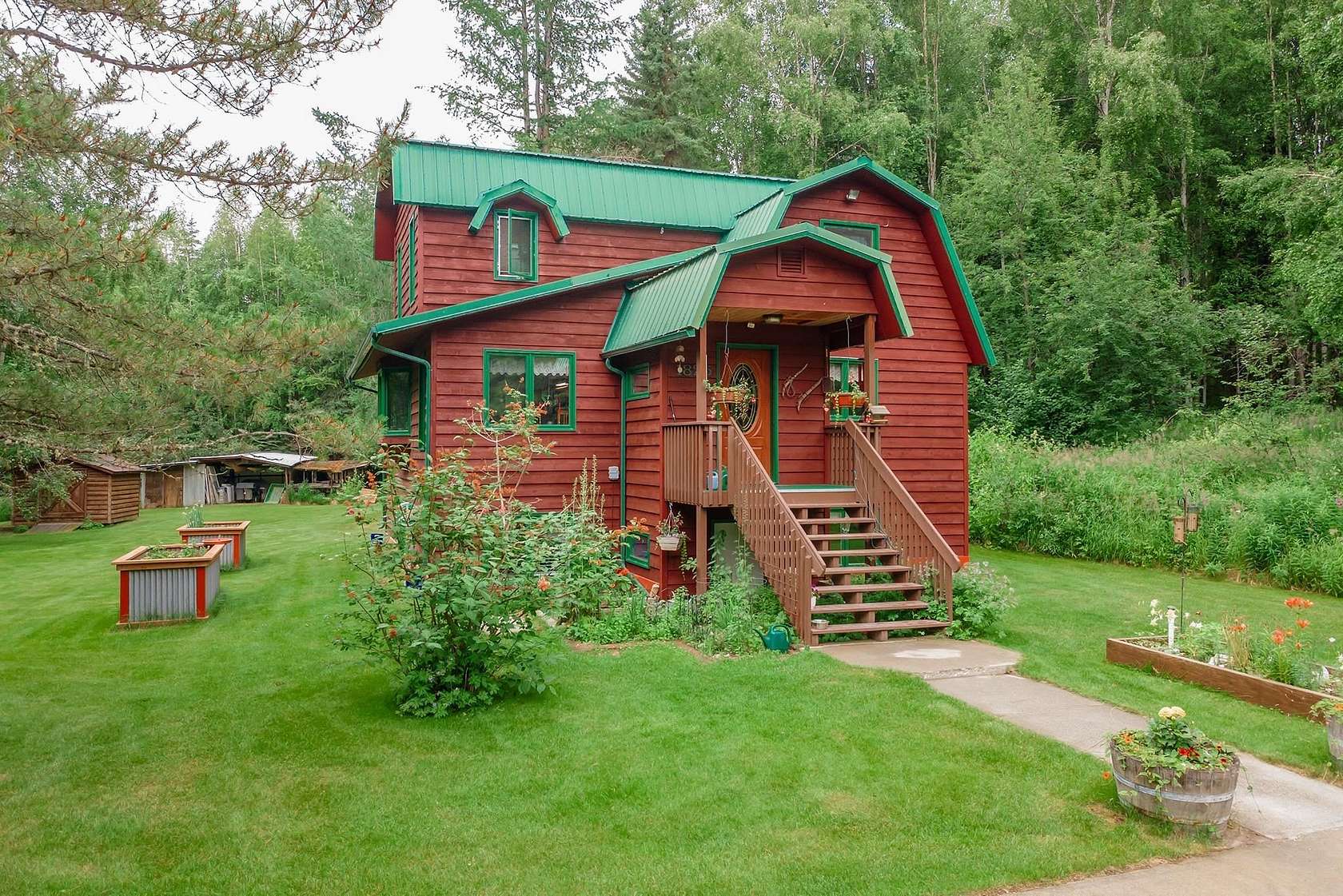 2.5 Acres of Land with Home for Sale in Fairbanks, Alaska