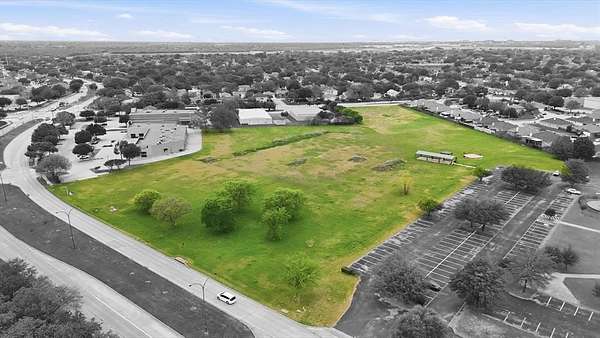 7.5 Acres of Mixed-Use Land for Sale in Arlington, Texas