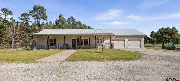 3 Acres of Land with Home for Sale in Mineola, Texas