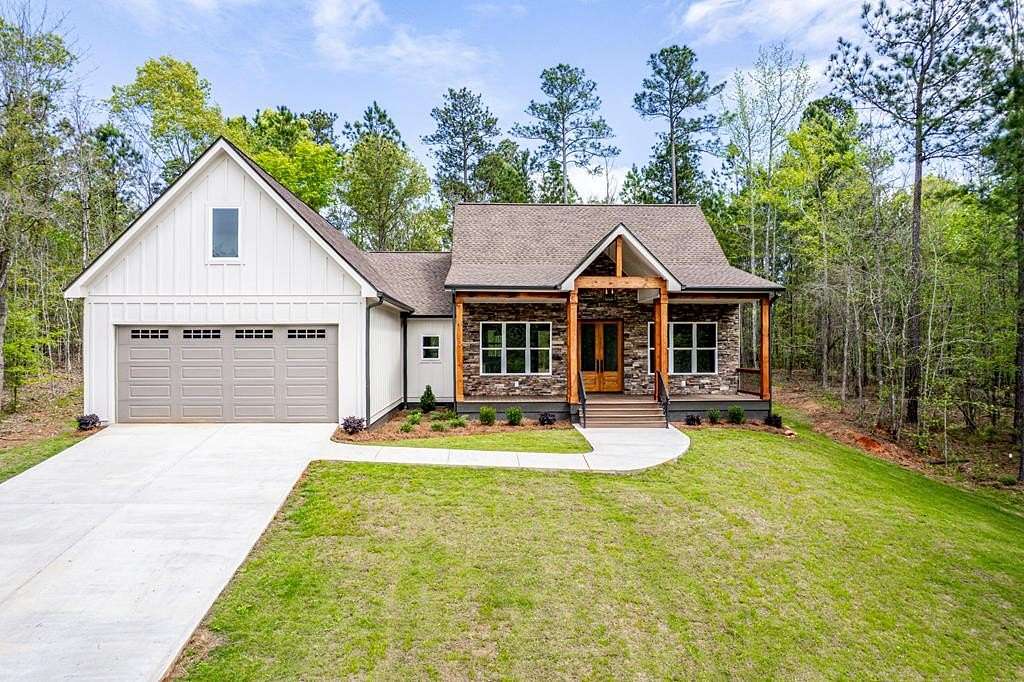 2.23 Acres of Land with Home for Sale in Greensboro, Georgia
