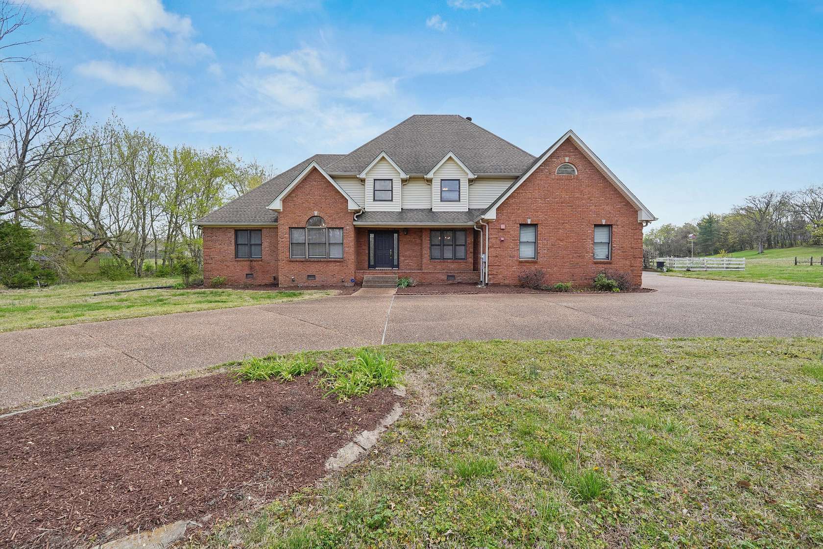 3 Acres of Land with Home for Sale in Lebanon, Tennessee