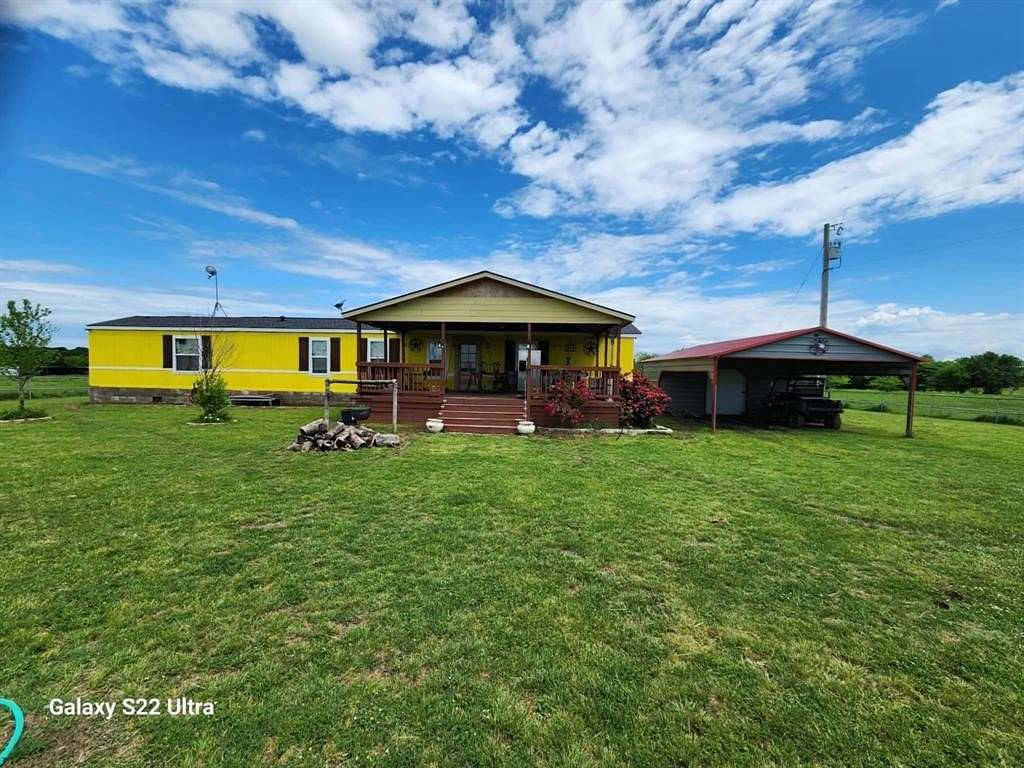 10 Acres of Land with Home for Lease in Celeste, Texas