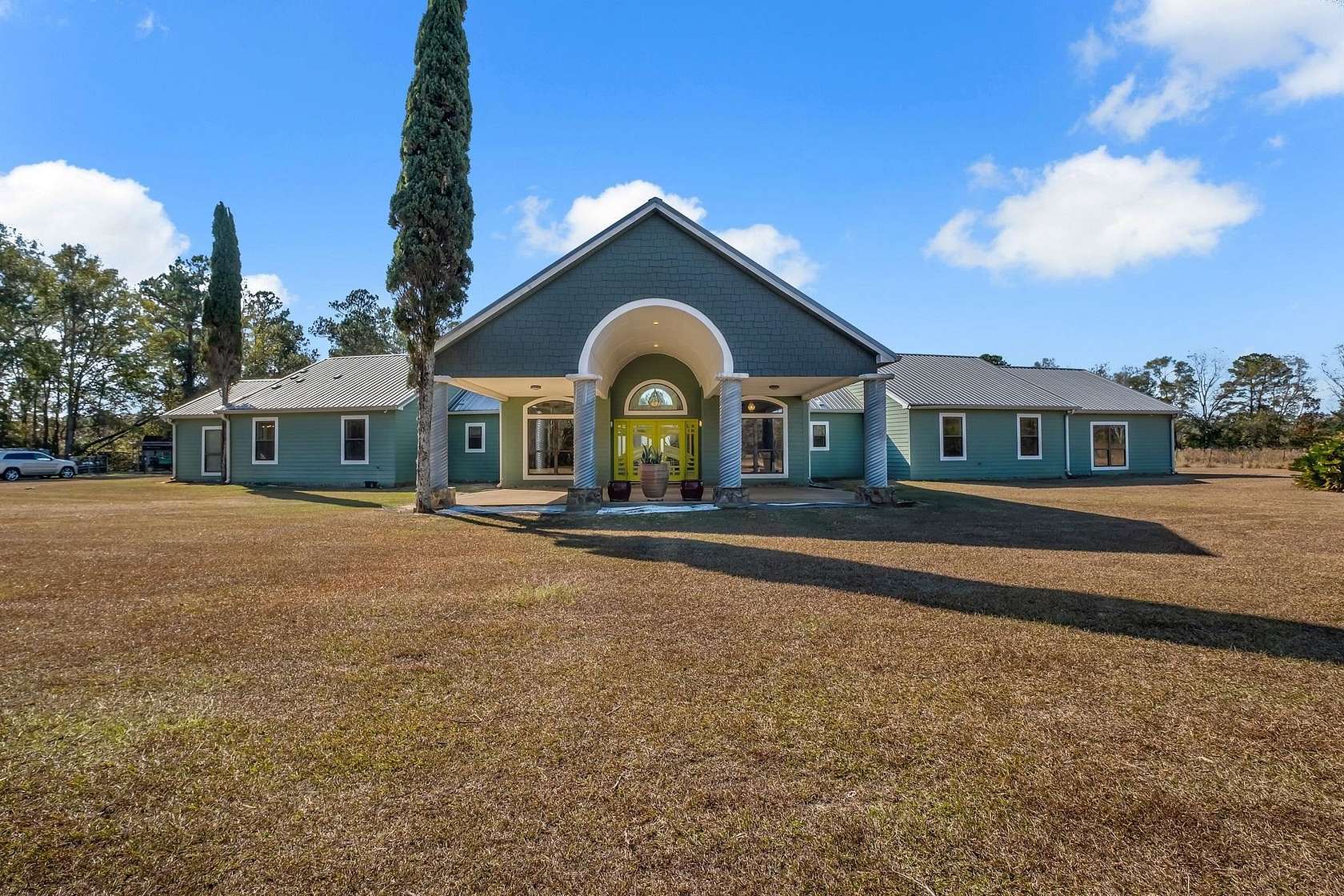 10 Acres of Land with Home for Sale in Quincy, Florida