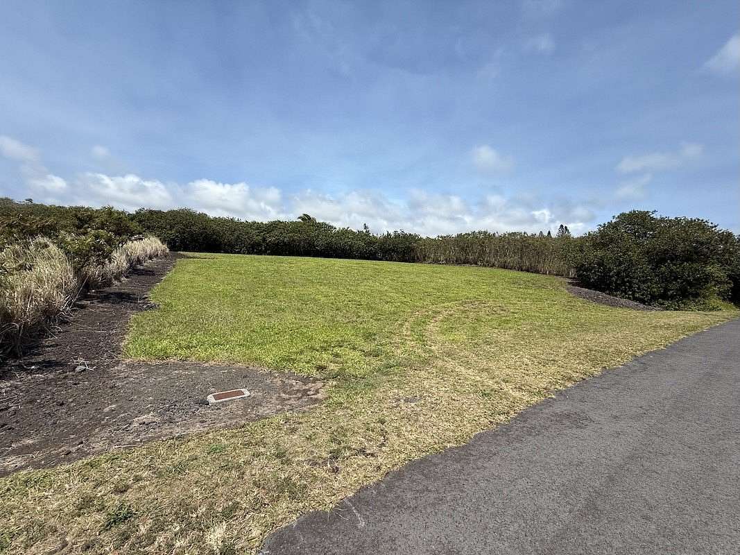 0.32 Acres of Residential Land for Sale in Nāʻālehu, Hawaii