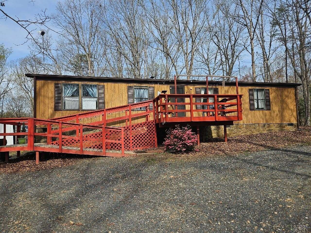 2.5 Acres of Land with Home for Sale in Lynchburg, Virginia