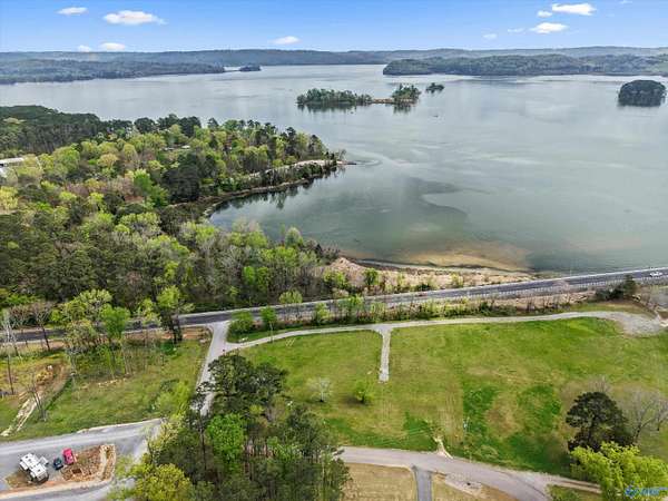0.45 Acres of Residential Land for Sale in Guntersville, Alabama