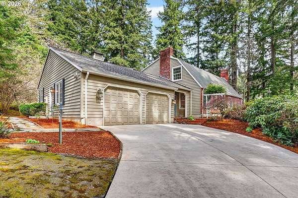 6.44 Acres of Land with Home for Sale in Oregon City, Oregon