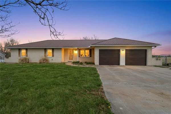 4.52 Acres of Land with Home for Sale in Excelsior Springs, Missouri