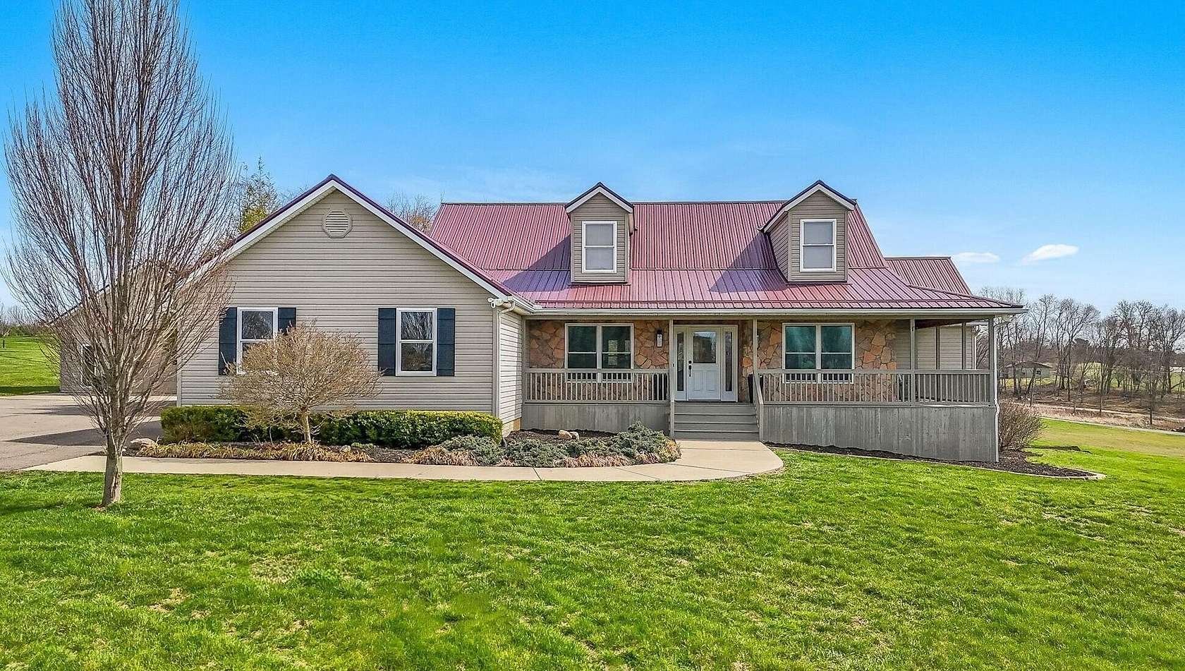 2.84 Acres of Land with Home for Sale in Newark, Ohio