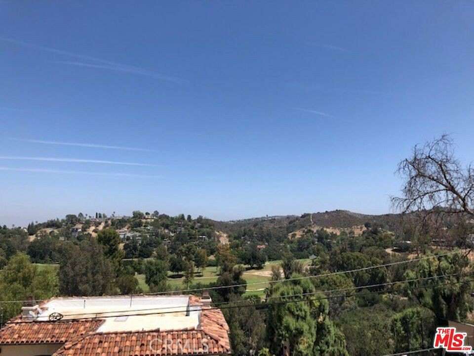 0.16 Acres of Residential Land for Sale in Woodland Hills, California