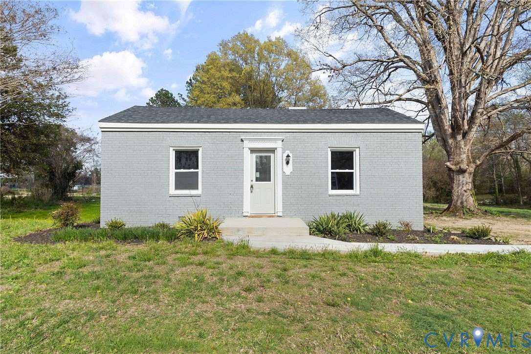 1.8 Acres of Land with Home for Sale in Mechanicsville, Virginia