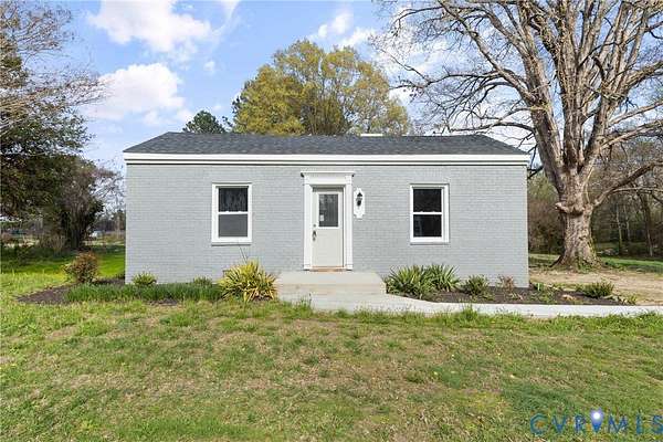 1.8 Acres of Land with Home for Sale in Mechanicsville, Virginia