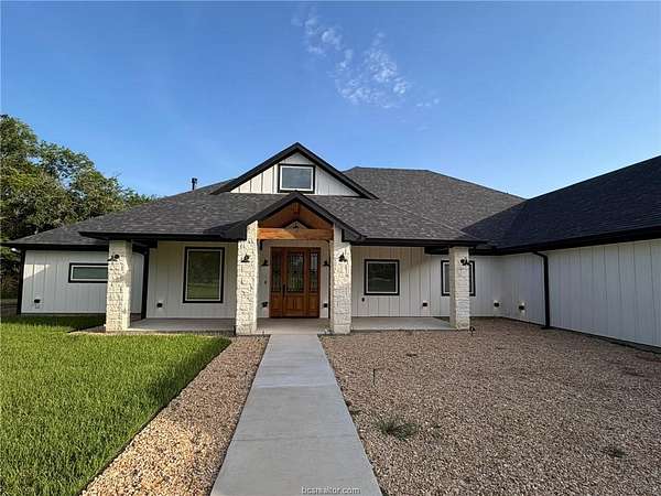 7.82 Acres of Land with Home for Sale in North Zulch, Texas