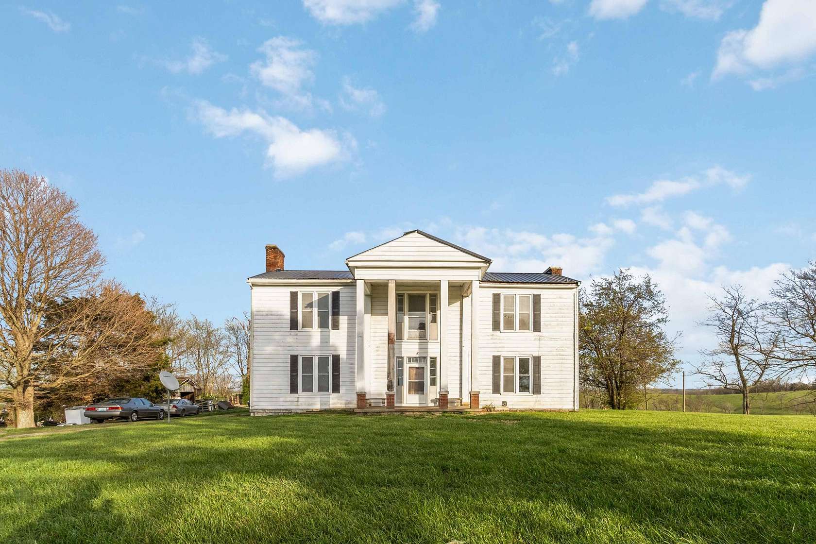 17.3 Acres of Land with Home for Sale in Stanford, Kentucky