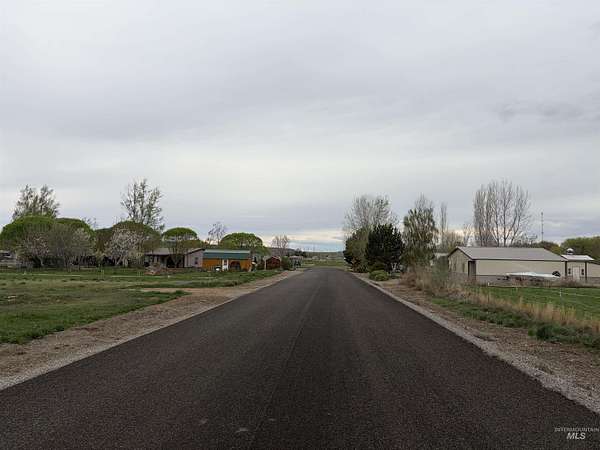 4 Acres of Land for Sale in Hammett, Idaho