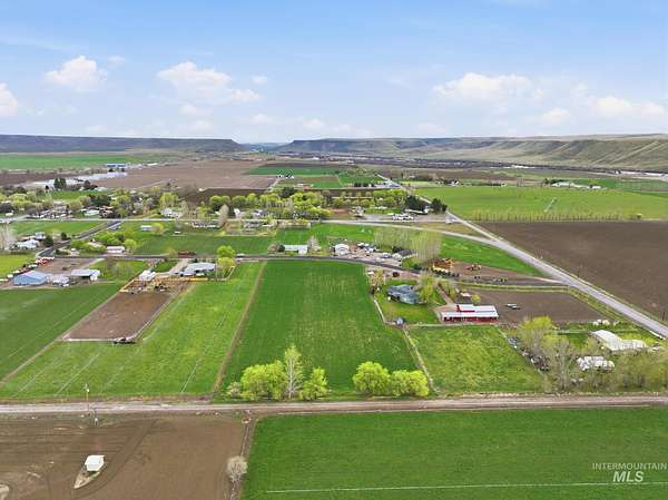 4 Acres of Land for Sale in Hammett, Idaho