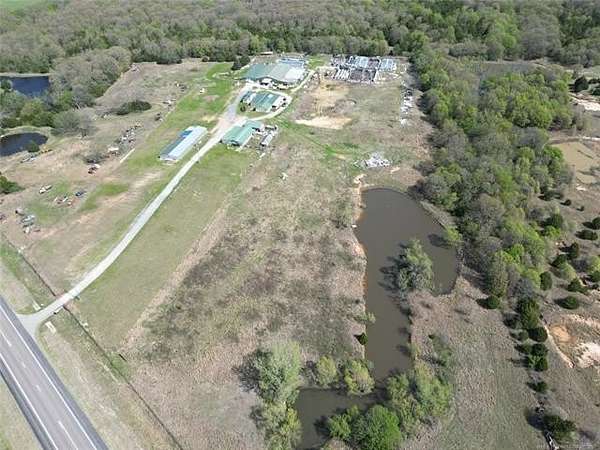 14 Acres of Improved Mixed-Use Land for Sale in Byars, Oklahoma