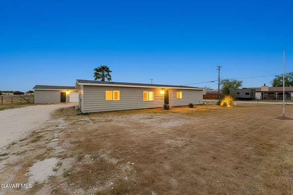 2.18 Acres of Land with Home for Sale in Rosamond, California