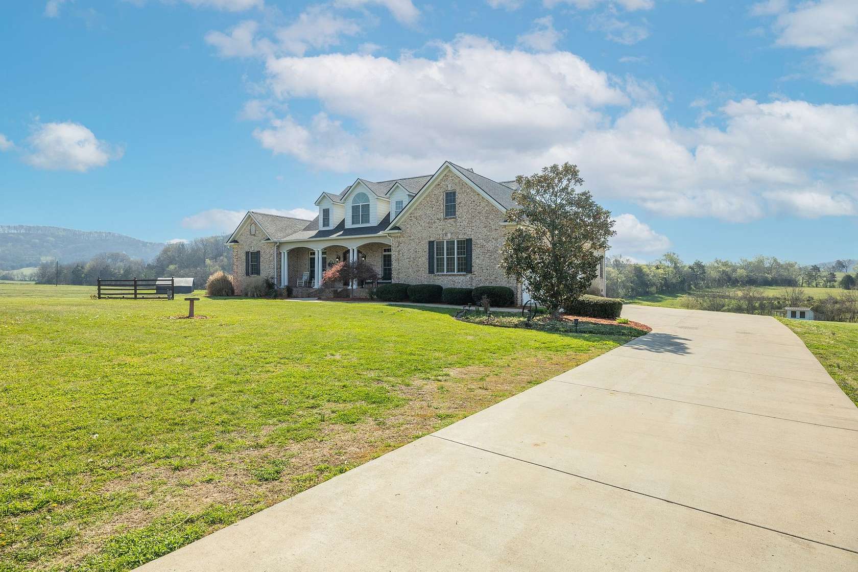 13.5 Acres of Land with Home for Sale in Milton, Tennessee