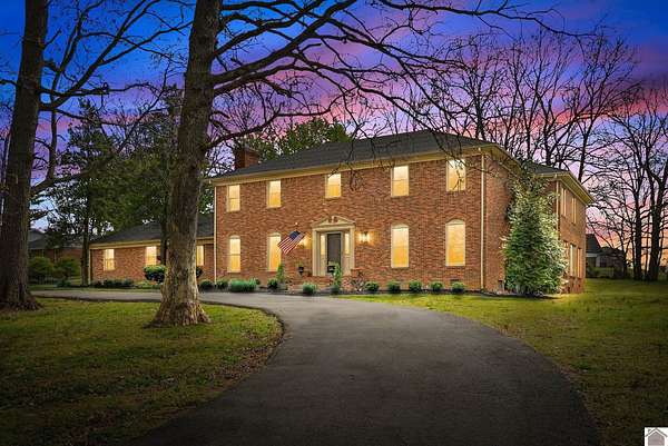 2.2 Acres of Land with Home for Sale in Hopkinsville, Kentucky