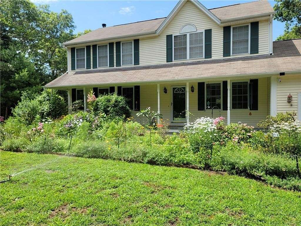 5.28 Acres of Land with Home for Sale in South Kingstown Town, Rhode Island