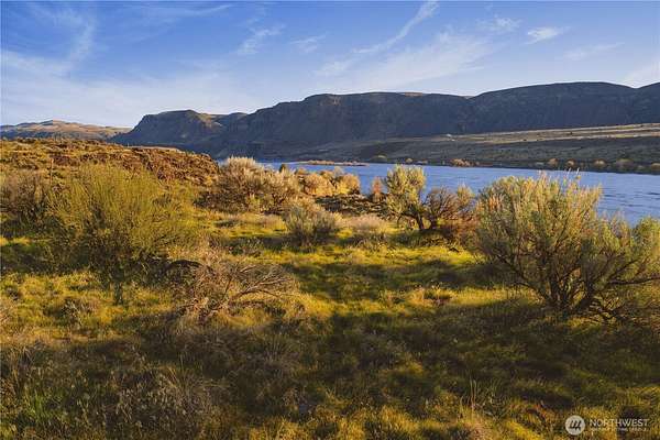 1 Acre of Residential Land for Sale in Malaga, Washington