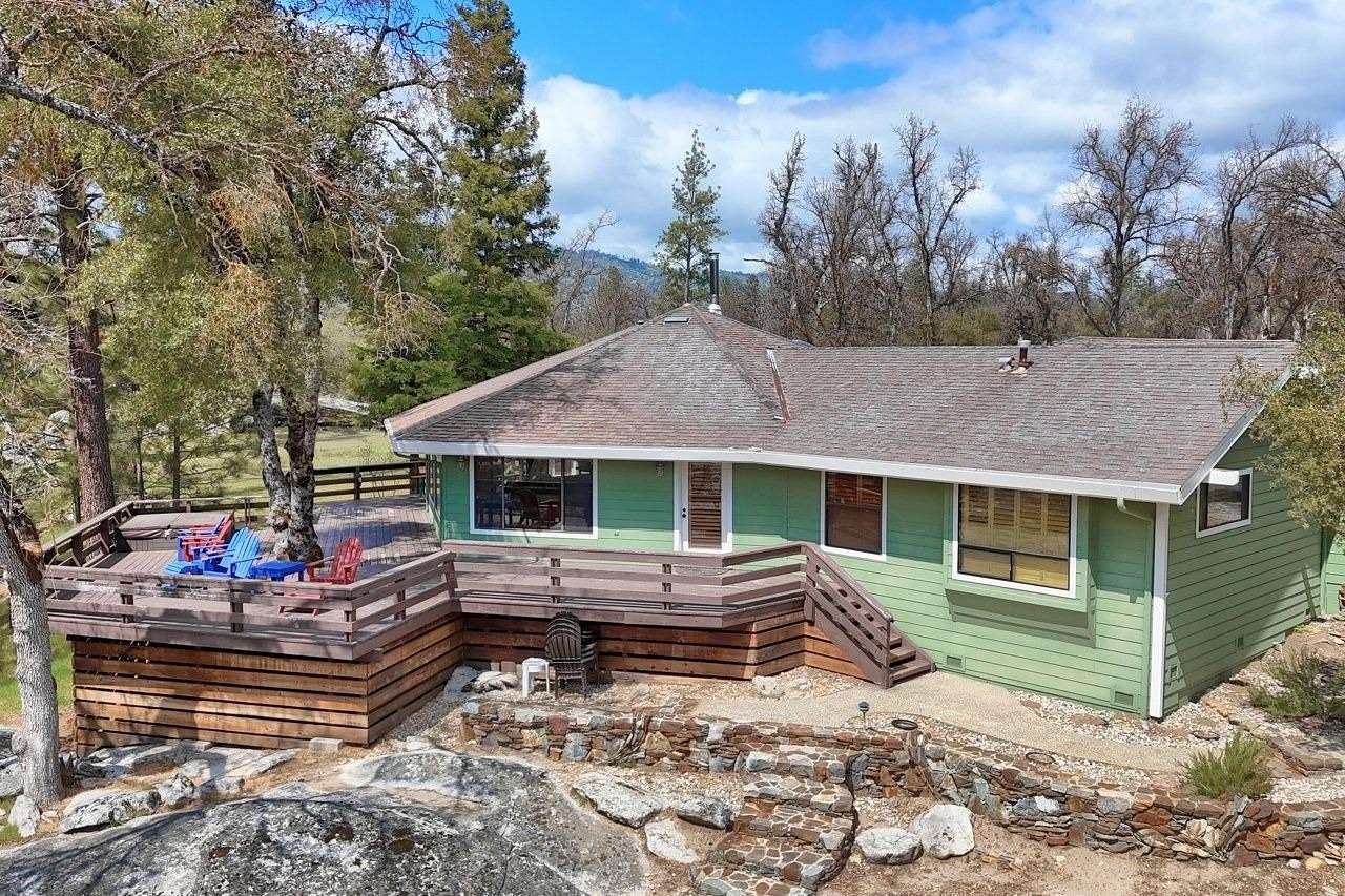10.6 Acres of Land with Home for Sale in Ahwahnee, California
