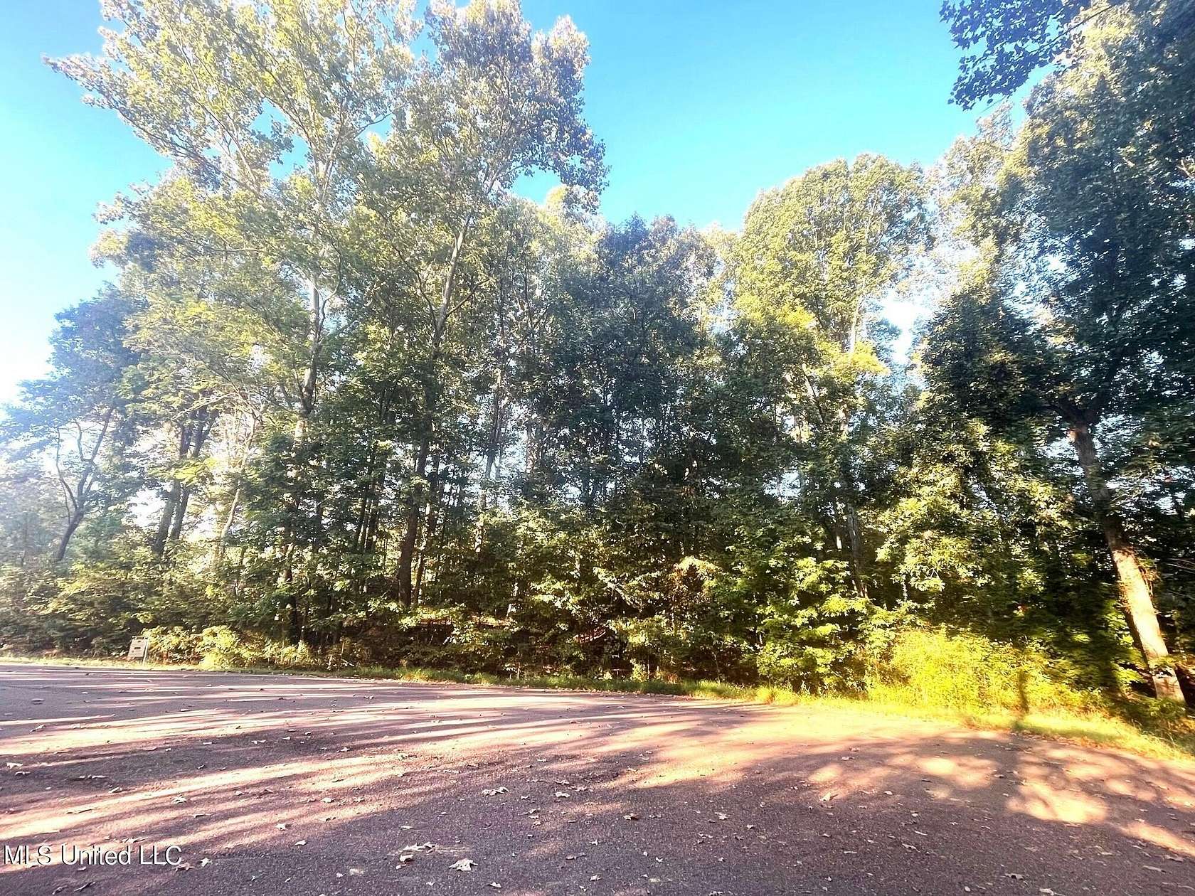 1.73 Acres of Residential Land for Sale in Hernando, Mississippi