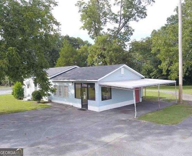 1.6 Acres of Improved Commercial Land for Sale in Woodbury, Georgia