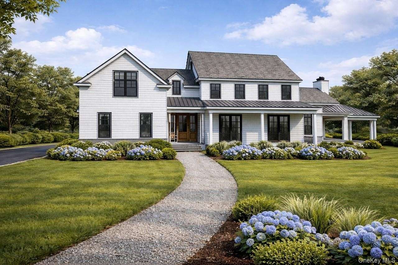 2.64 Acres of Residential Land for Sale in Lloyd Harbor, New York