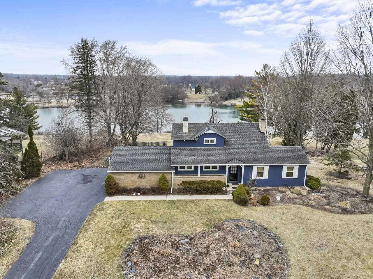 1.5 Acres of Land with Home for Sale in Lake Barrington, Illinois