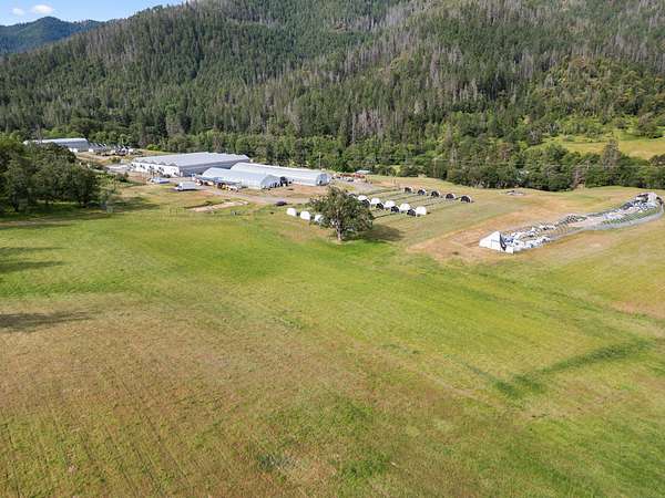 29.5 Acres of Agricultural Land with Home for Sale in Jacksonville, Oregon