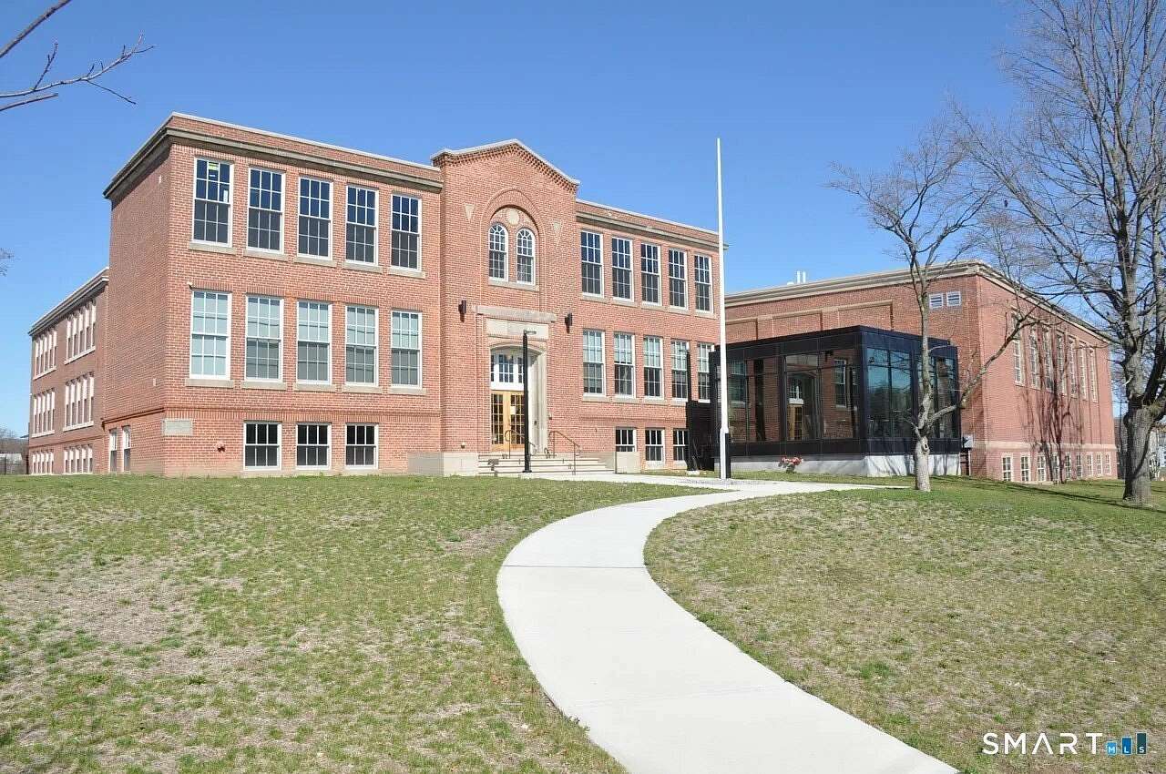 3 Acres of Improved Commercial Land for Lease in Hamden, Connecticut