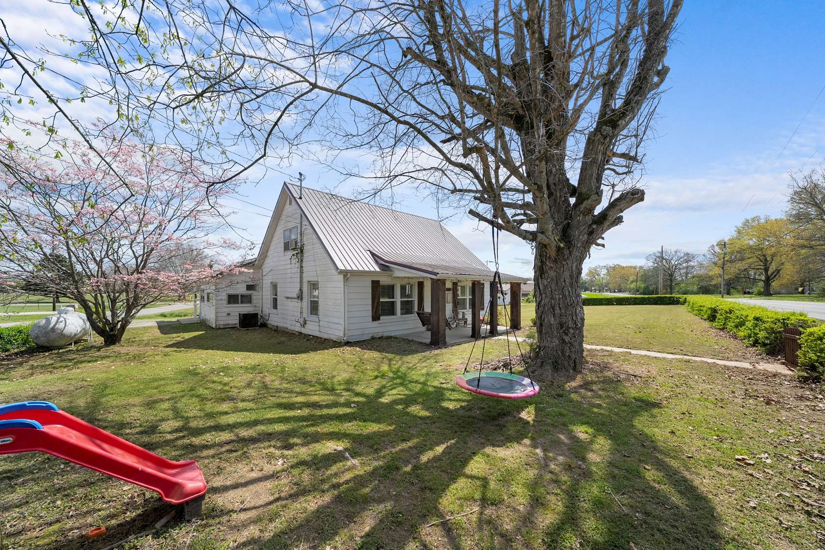 3.19 Acres of Land with Home for Sale in Winchester, Tennessee