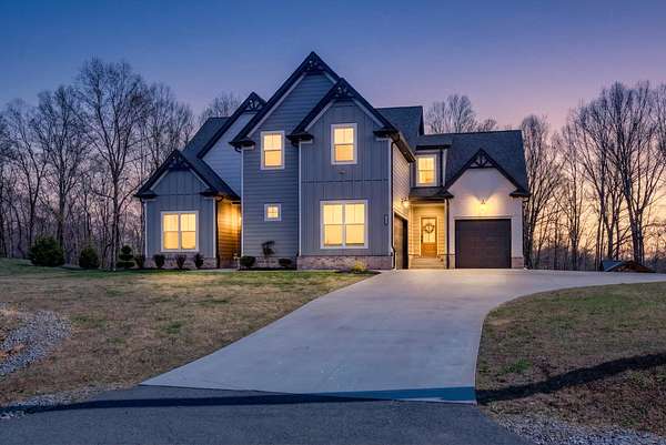 5 Acres of Land with Home for Sale in Palmyra, Tennessee