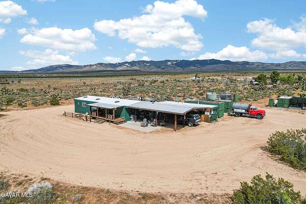 10 Acres of Recreational & Residential Land for Sale in Rosamond, California