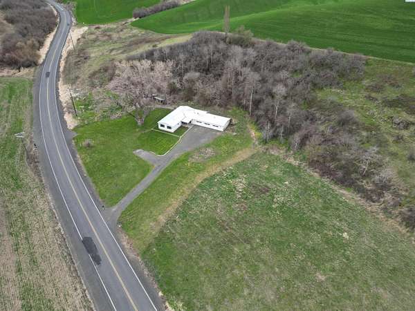 9.5 Acres of Land with Home for Sale in Pullman, Washington