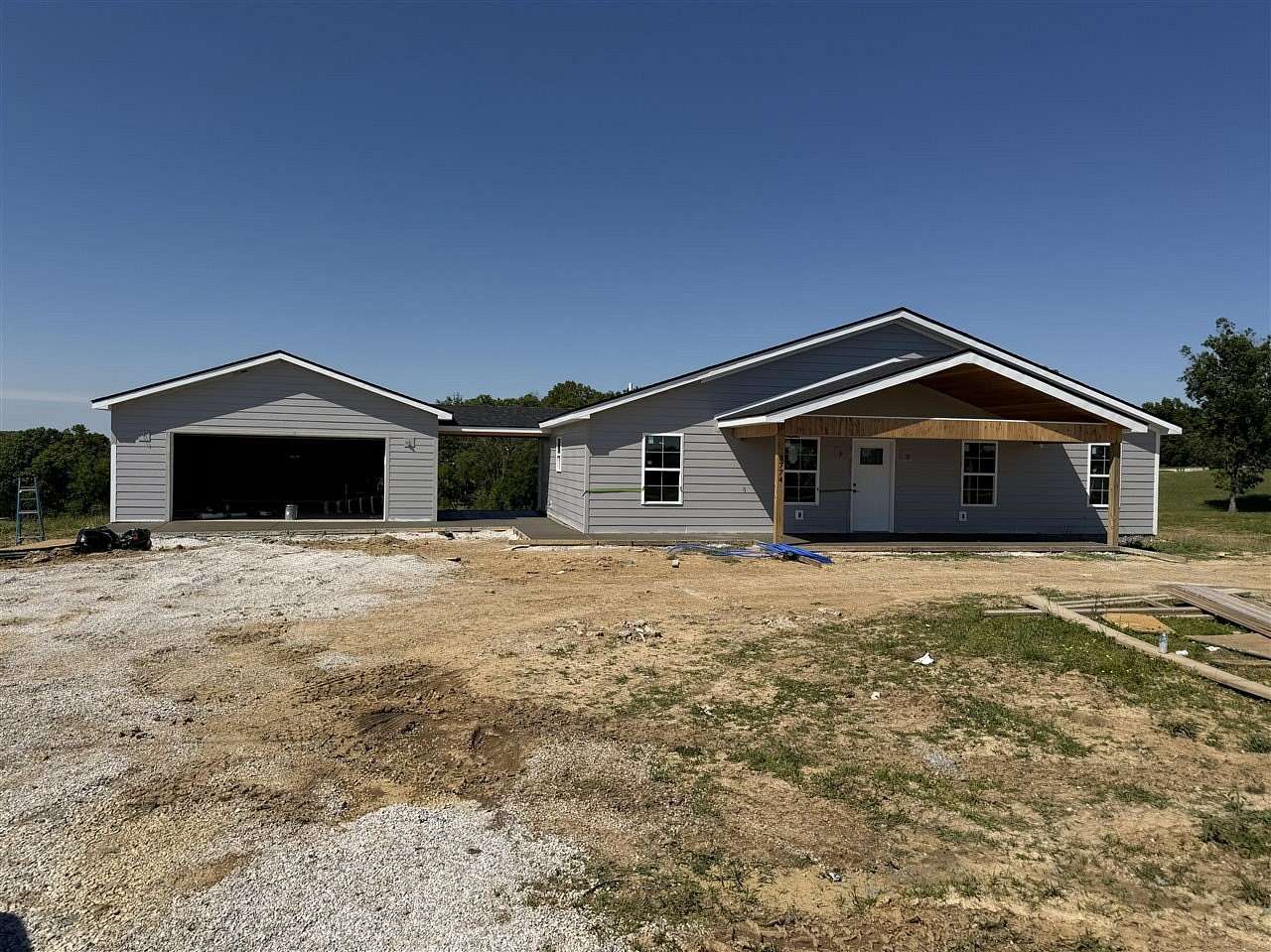 4.16 Acres of Land with Home for Sale in Bowling Green, Kentucky