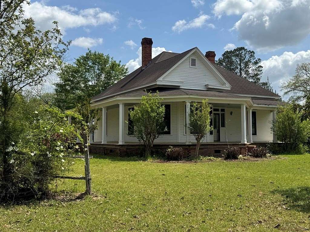 5 Acres of Land with Home for Sale in Cairo, Georgia