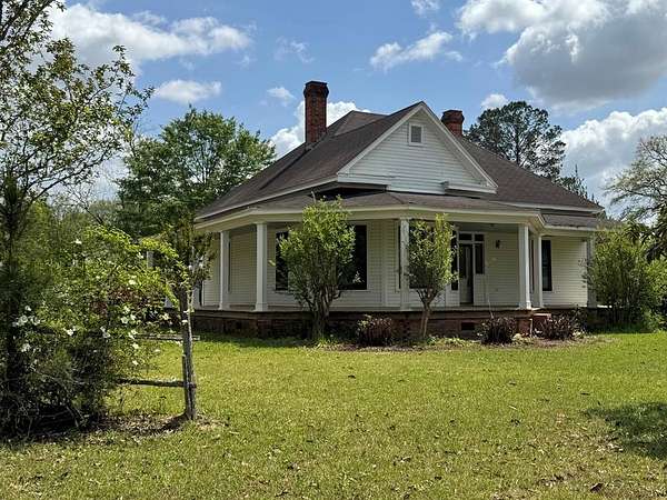 5 Acres of Land with Home for Sale in Cairo, Georgia
